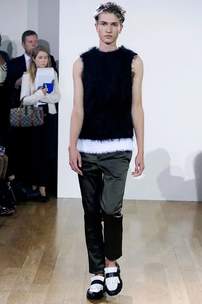 Look 24